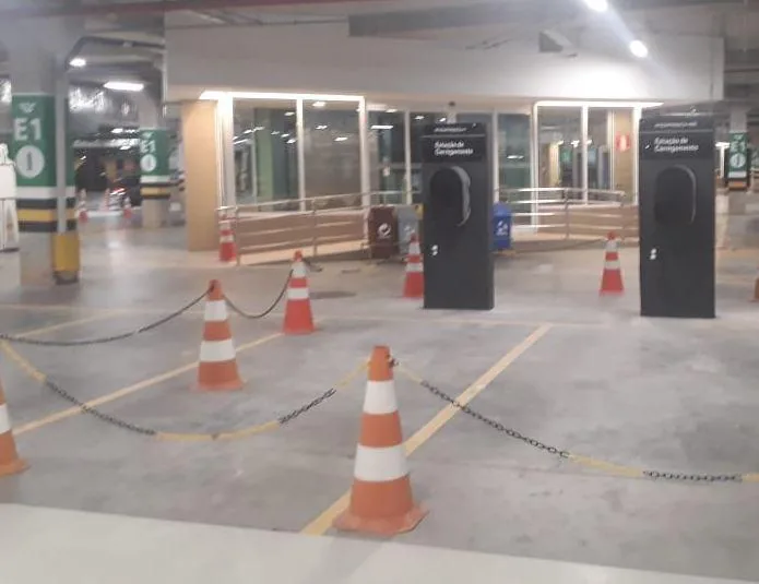 ESTAÇÃO DE CARREGAMENTO PORSCHE - RIOMAR FORTALEZA