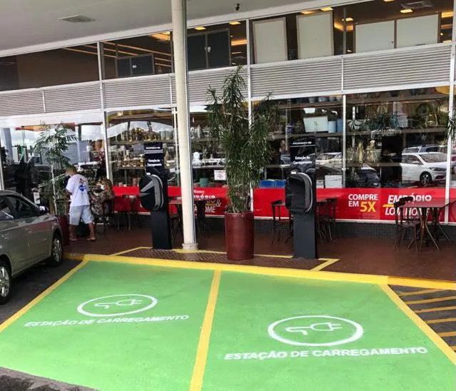 PORSCHE ESTAÇÃO DE CARREGAMENTO - QUINTA DO MARQUÊS ANHANGUERA