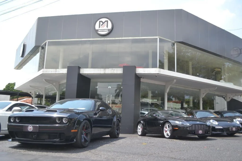 M MOTORS
