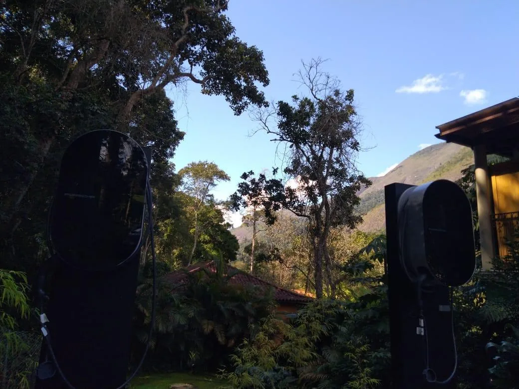 ESTAÇÃO DE CARREGAMENTO PORSCHE - LOCANDA DELA MIMOSA