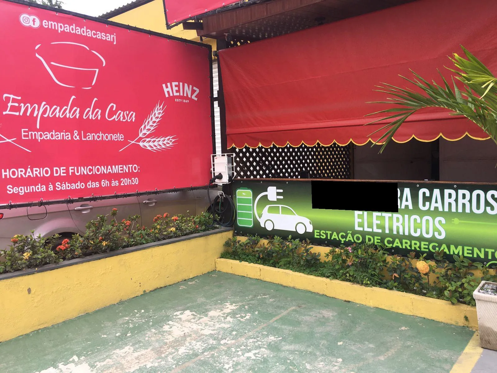 EMPADA DA CASA EMPADARIA E LANCHONETE