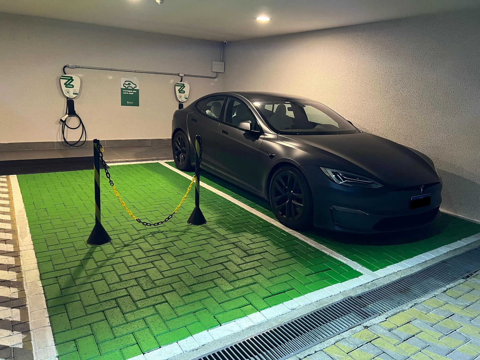 HOTEL SLAVIERO ESSENTIAL - ELECTRIX