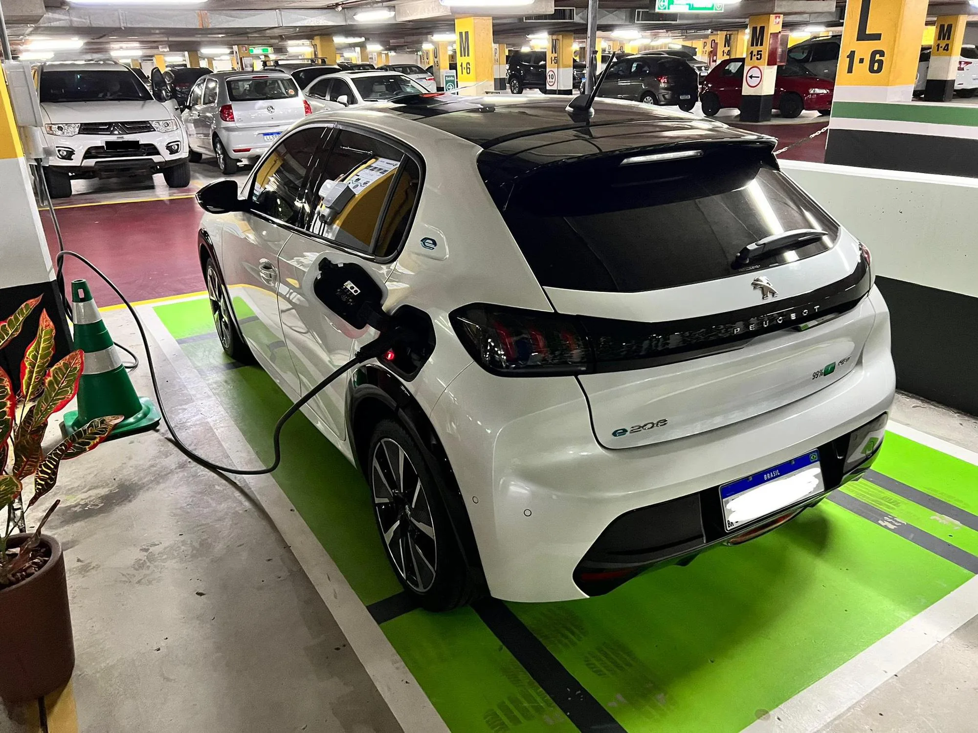 AXIA BY ZLETRIC | ESTAPAR CINELÂNDIA