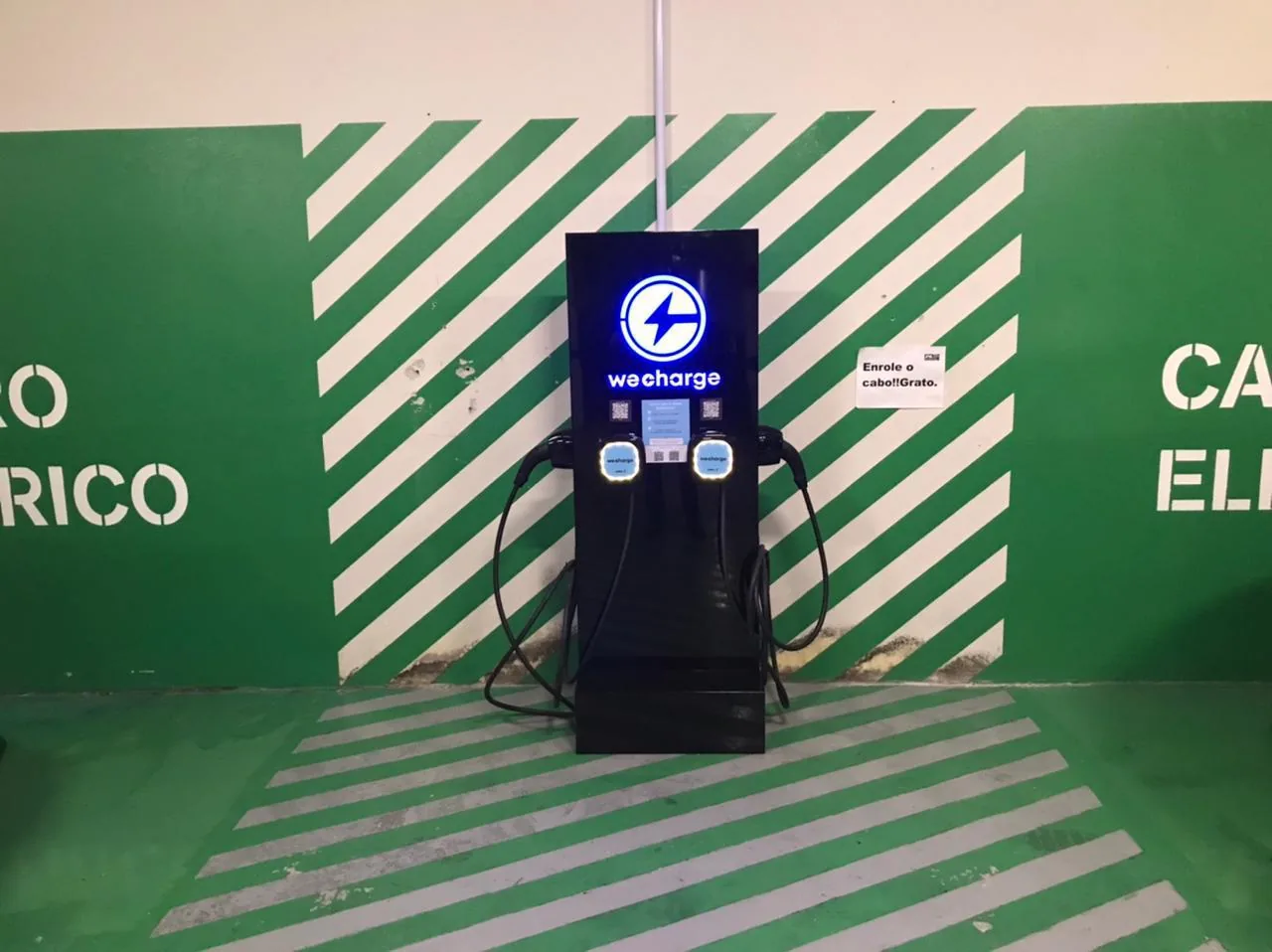 ACATE DOWNTOWN - WECHARGE ELETROPOSTOS