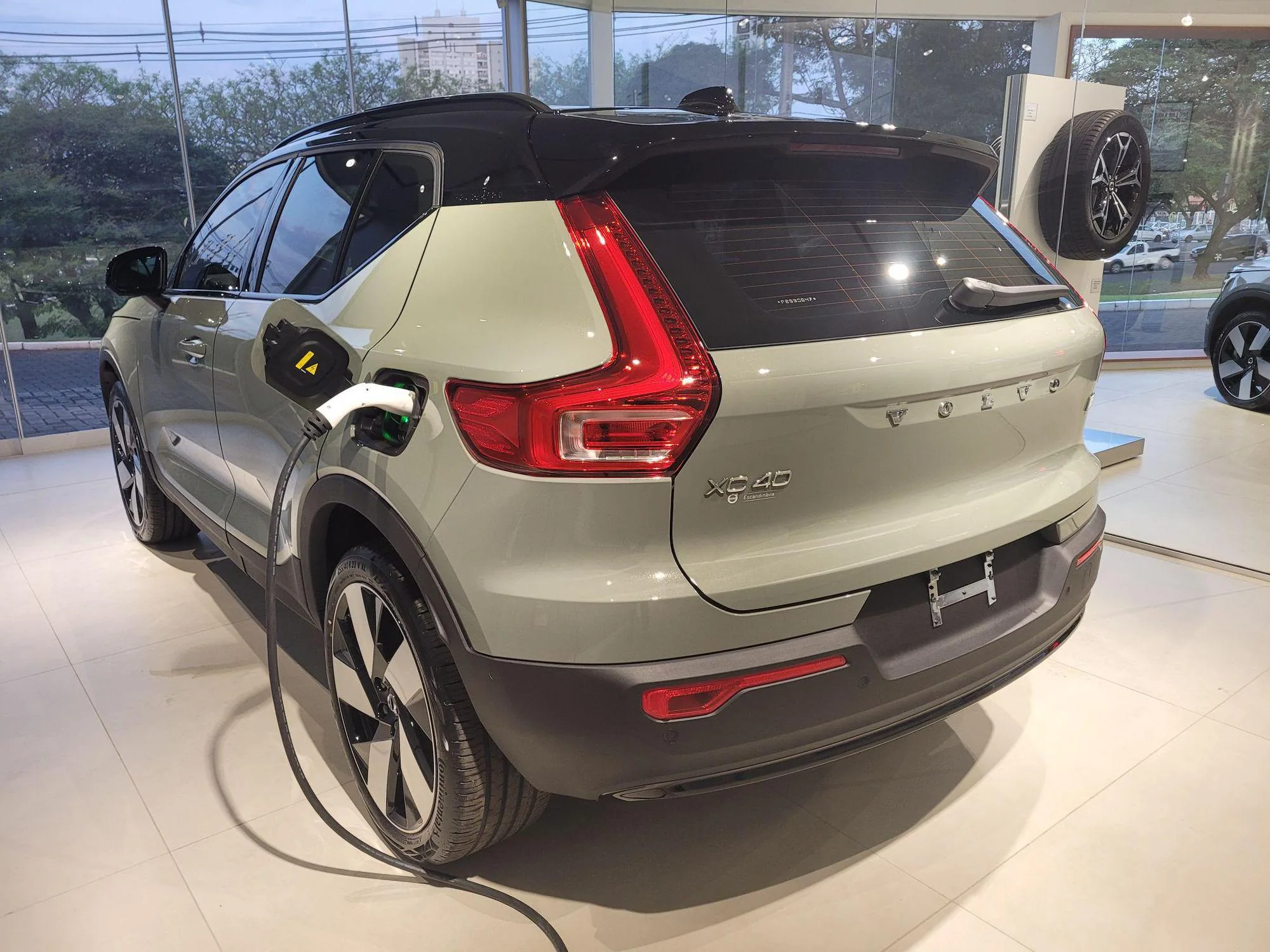 VOLVO - CONCESSIONÁRIA ESCANDINÁVIA - MARINGÁ