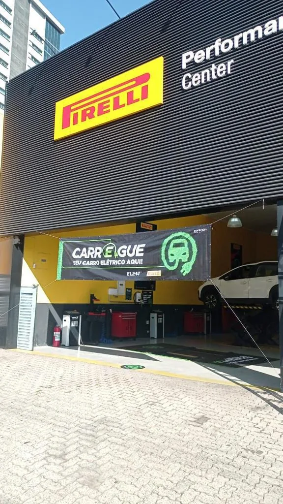 ELETROPOSTO PONTOON CAMPNEUS PIRELLI I