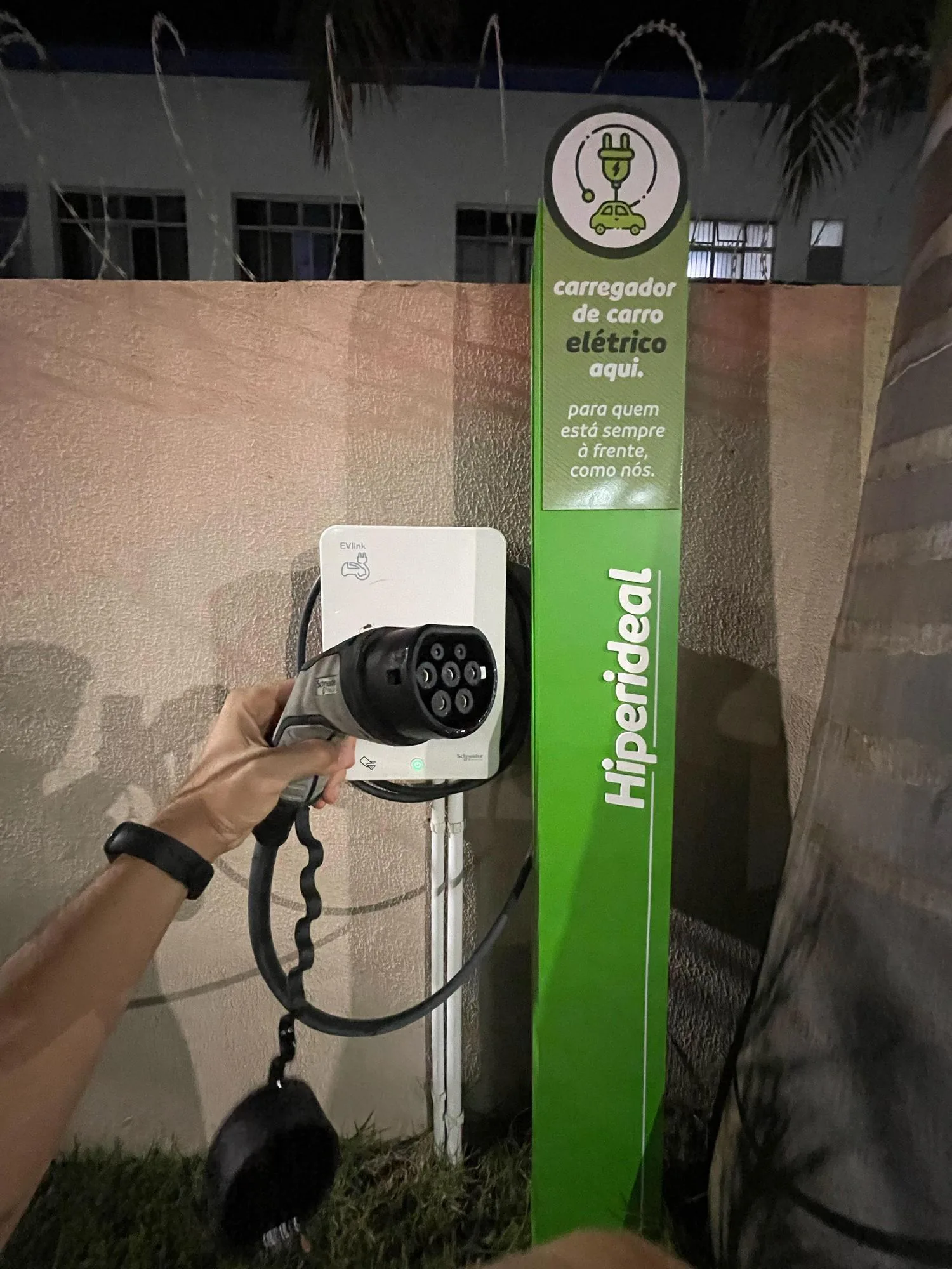 EVLINK | HIPER IDEAL AV. MANOEL DIAS DA SILVA