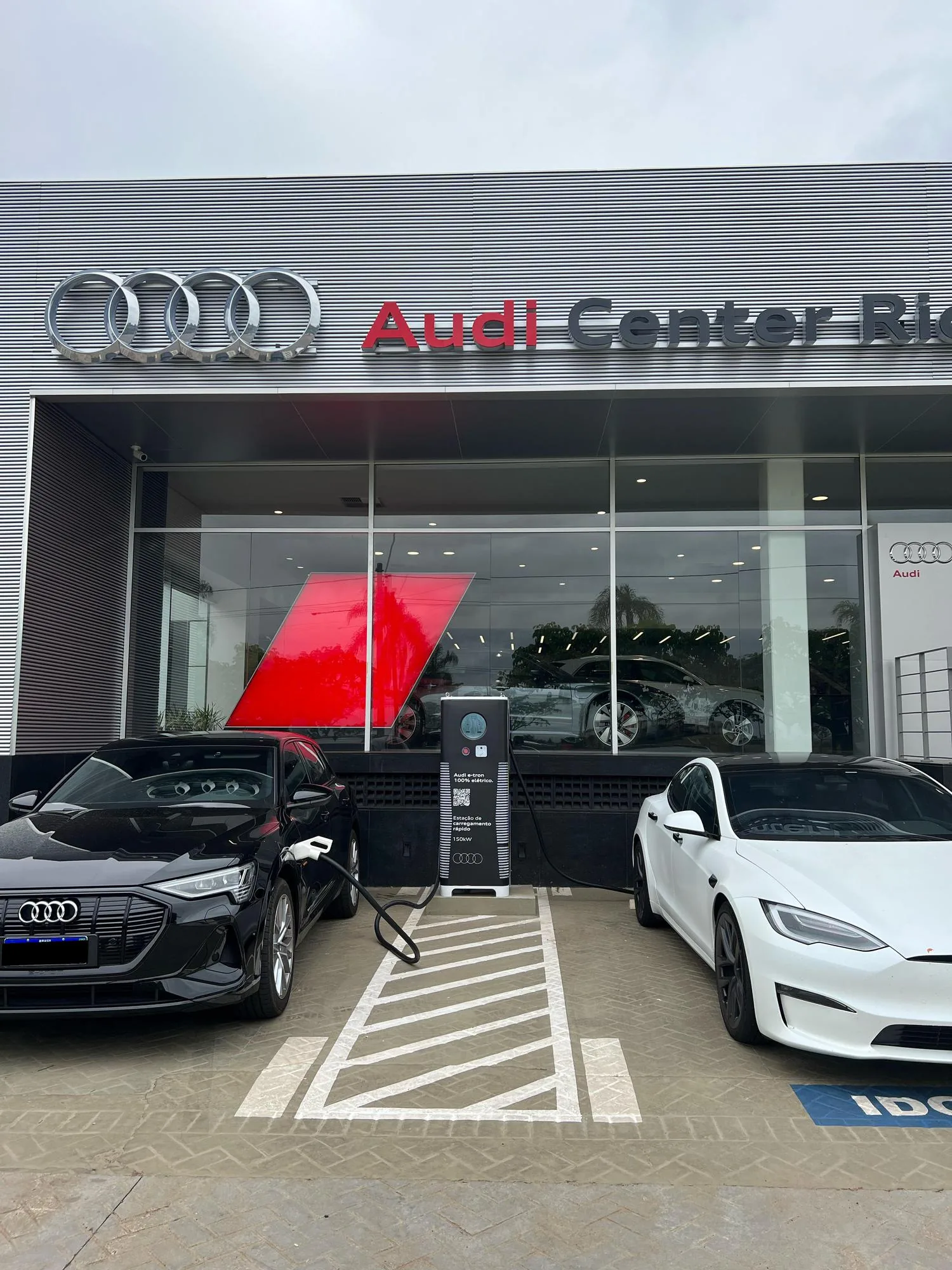 AUDI CENTER