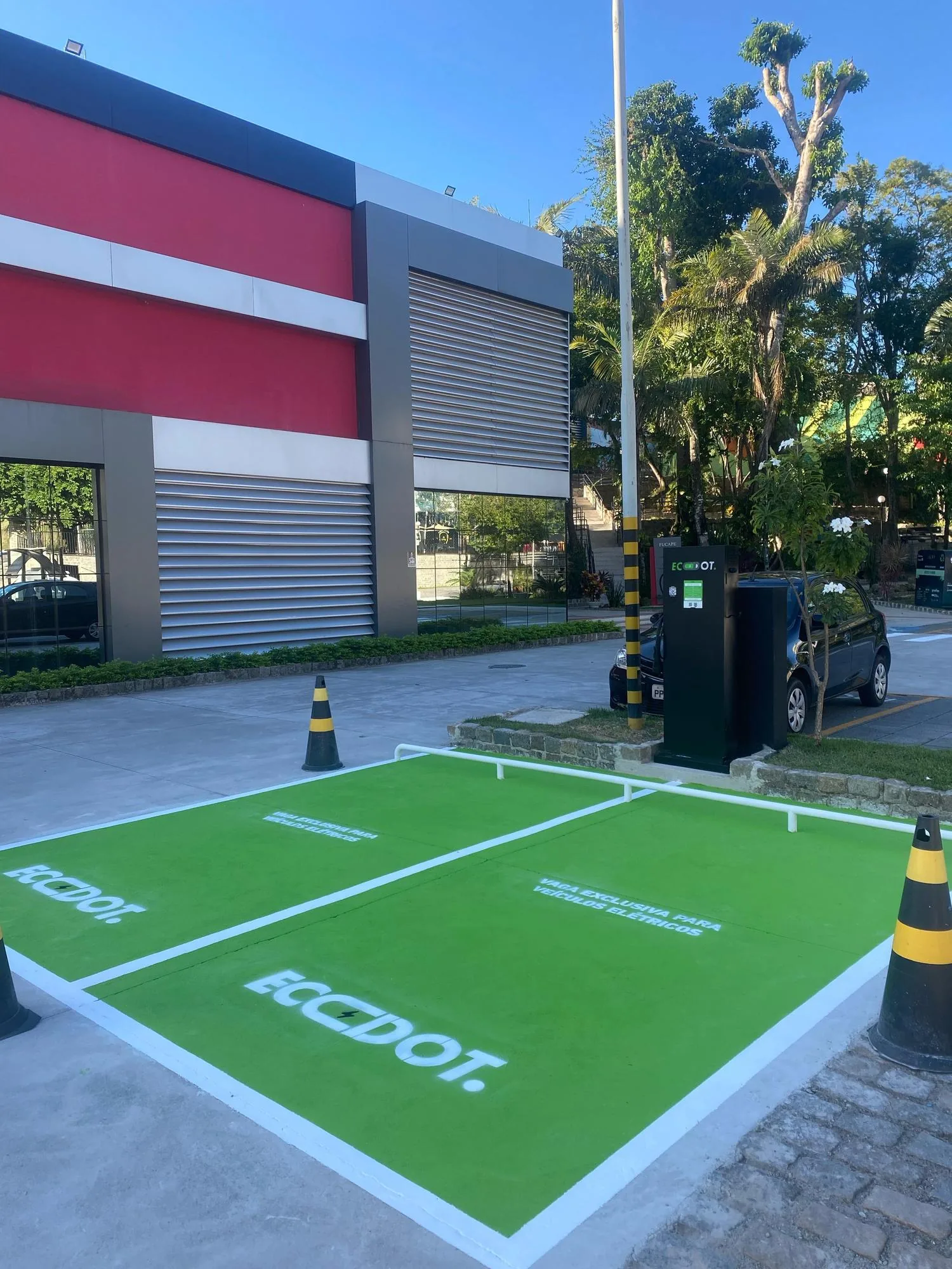 ECODOT. - FUCAPE BUSINESS SCHOOL