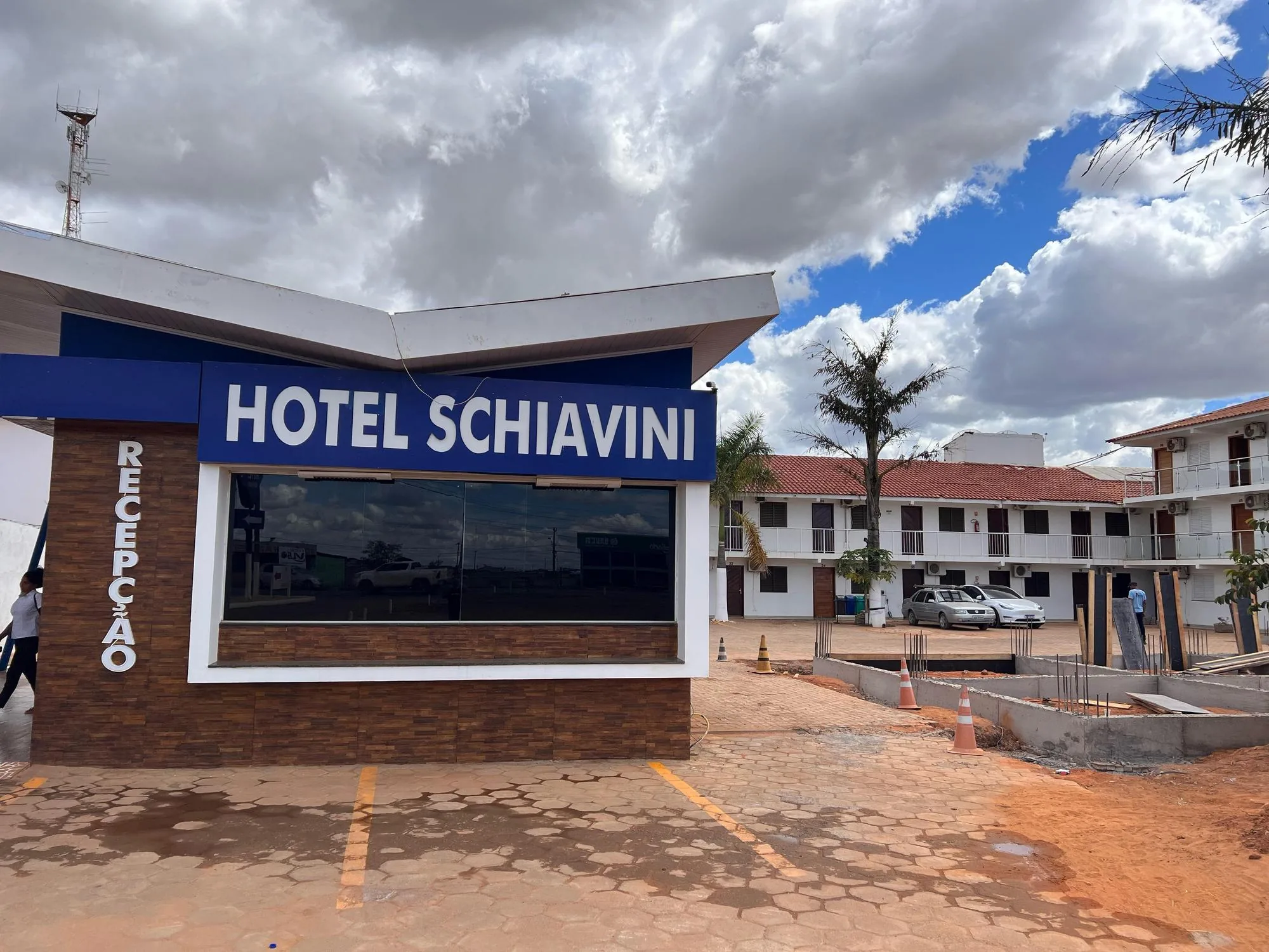 HOTEL SCHIAVINI