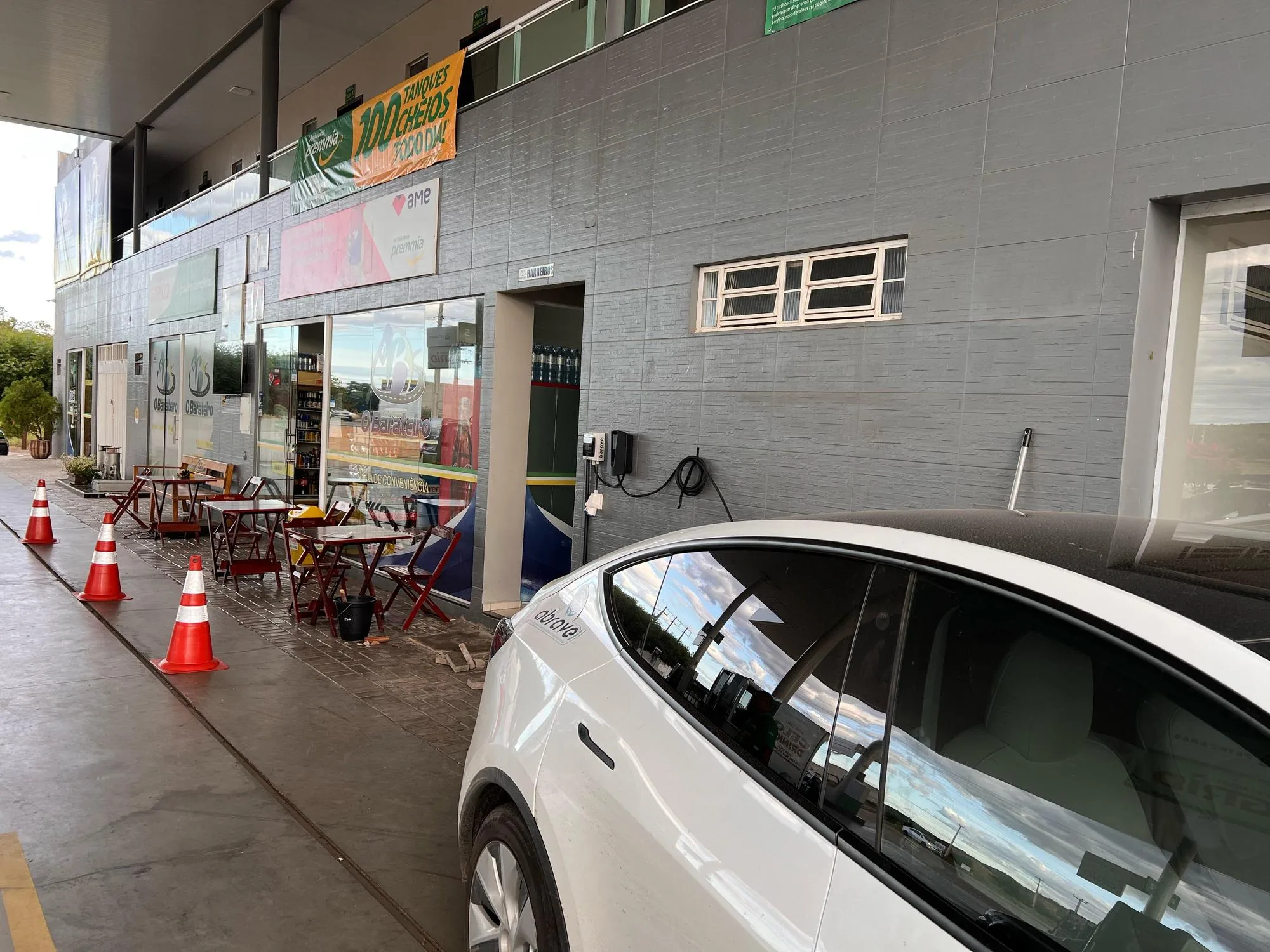 AUTO POSTO E POUSADA O BARATEIRO