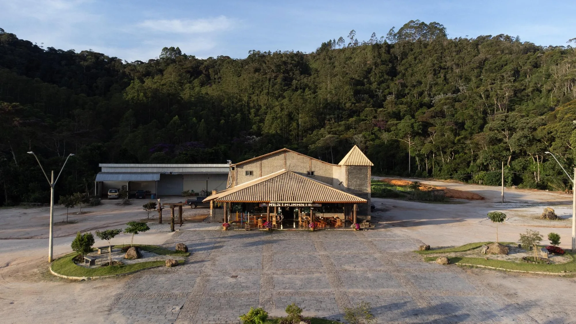 EMPÓRIO PEDRA BONITA