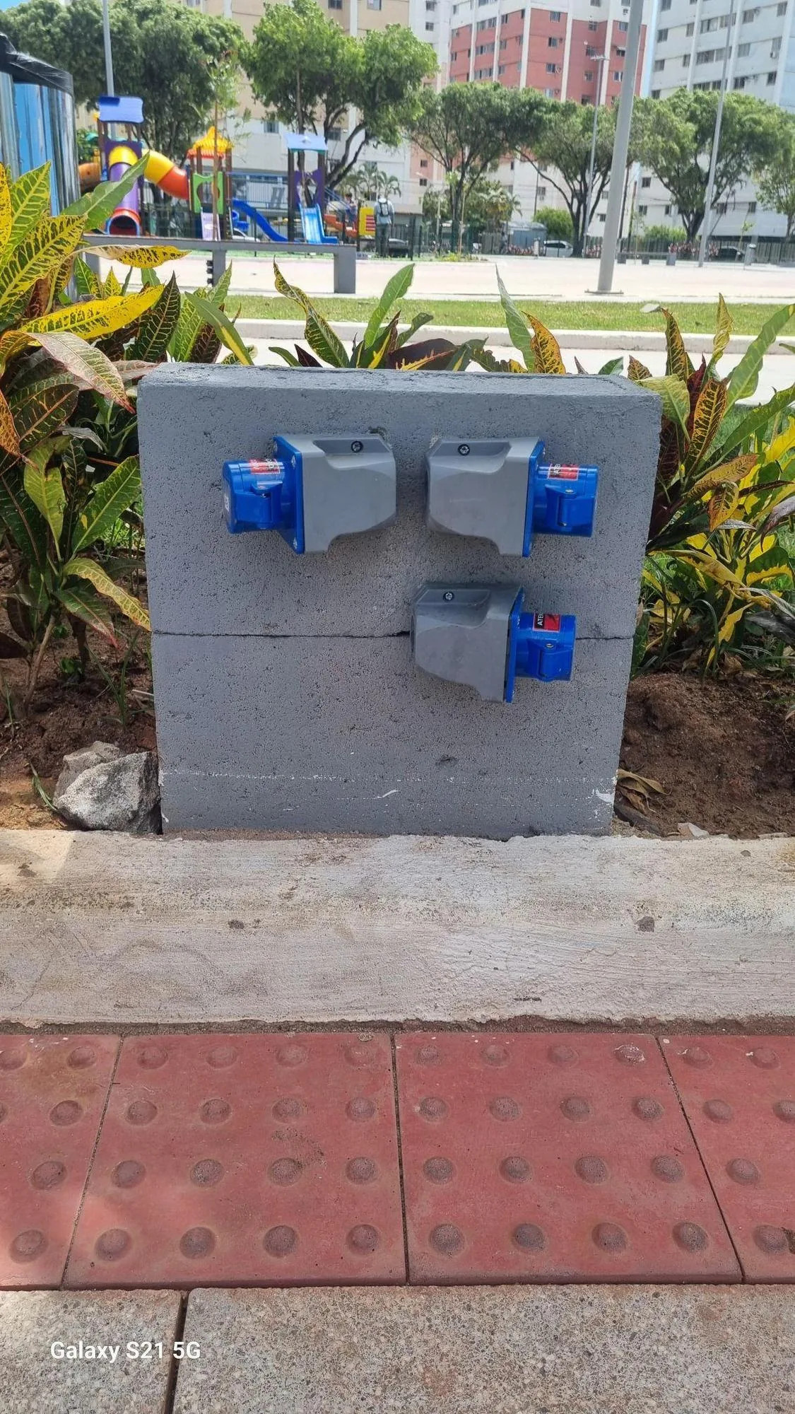 PRAÇA DE COQUEIRAL DE ITAPARICA