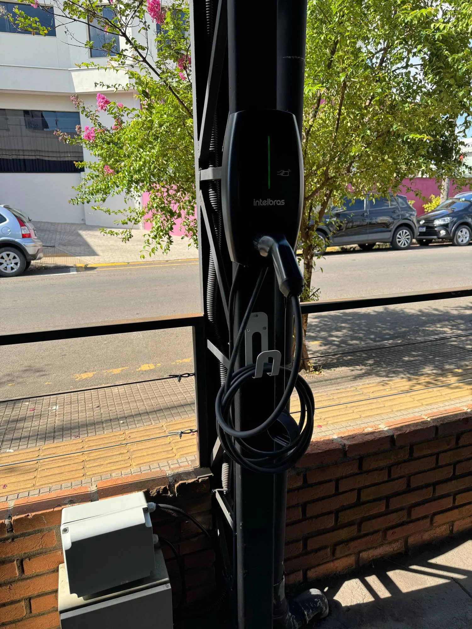 POSTO IPIRANGA FILA DUPLA ( CARREGADOR RETIRADO )