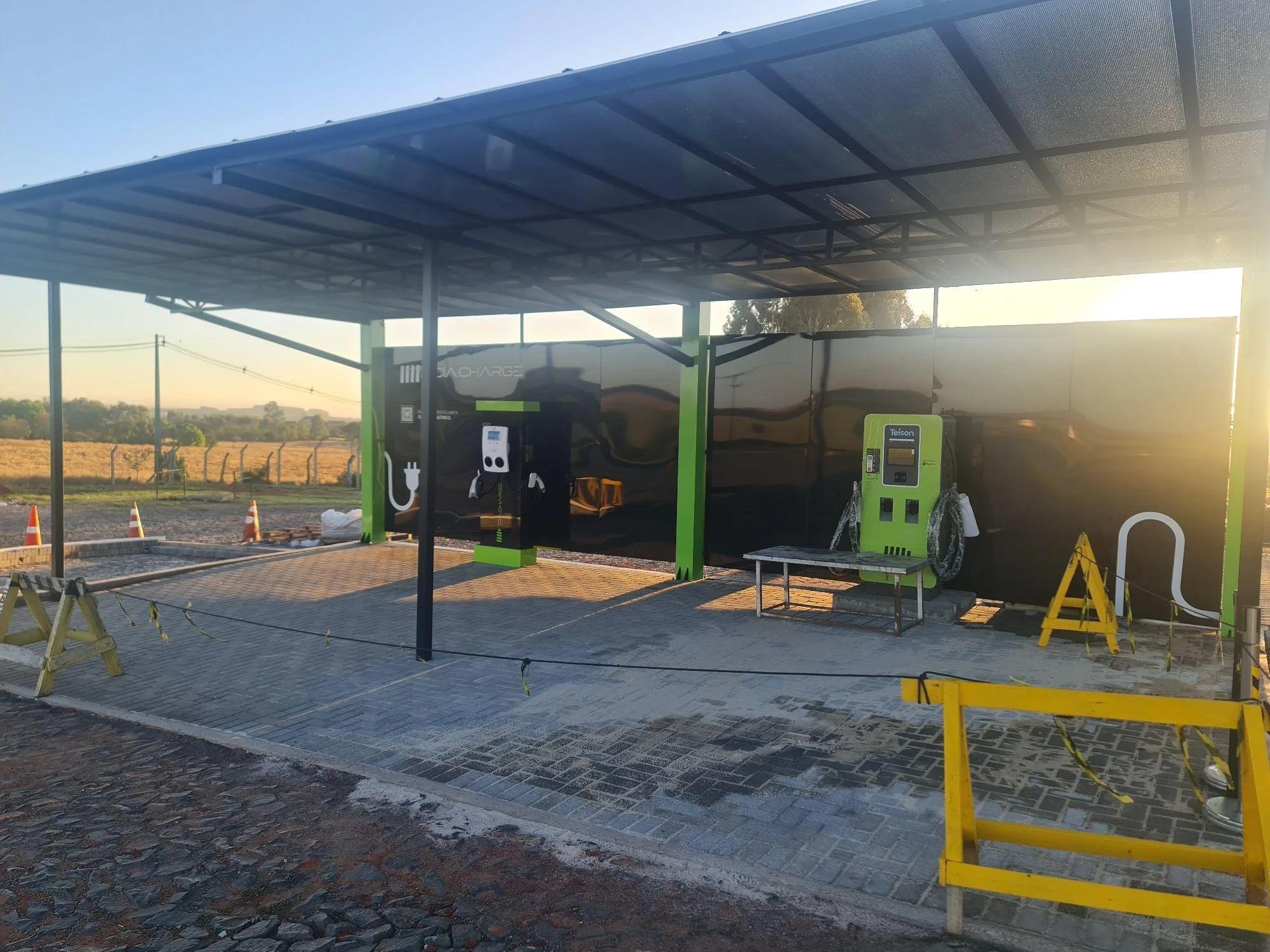 CIA CHARGE | 80KW | PARADA DO PAO DE QUEIJO - TIBAGI