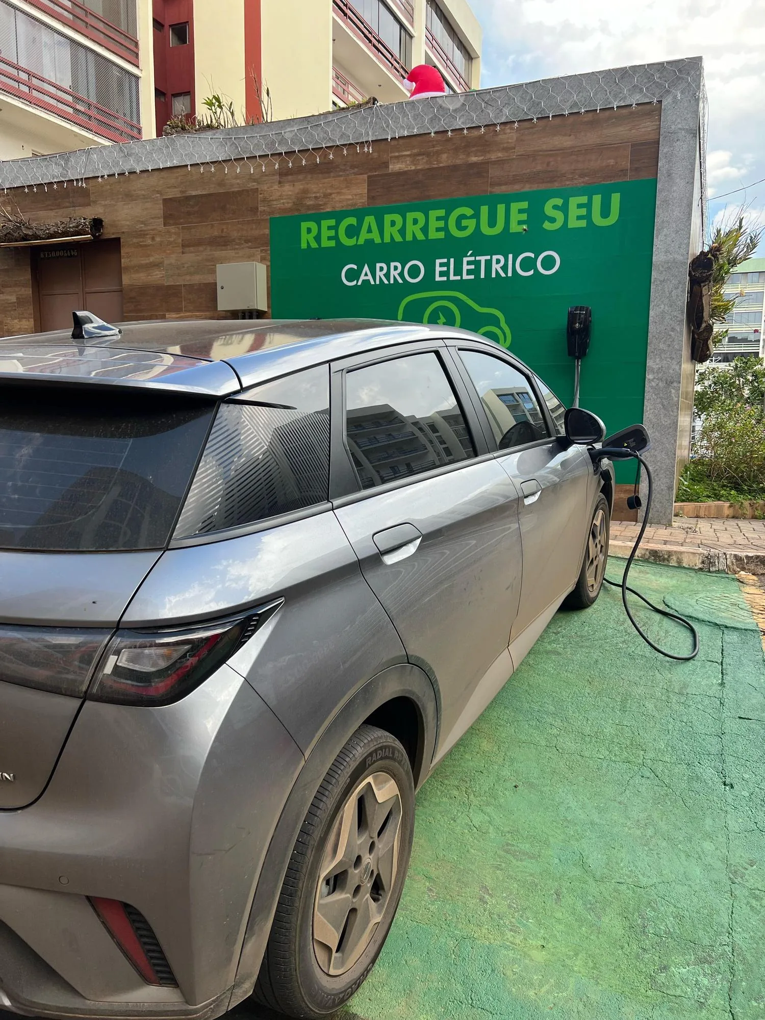 AOS 4 - 2 CARREGADORES DE 22KW