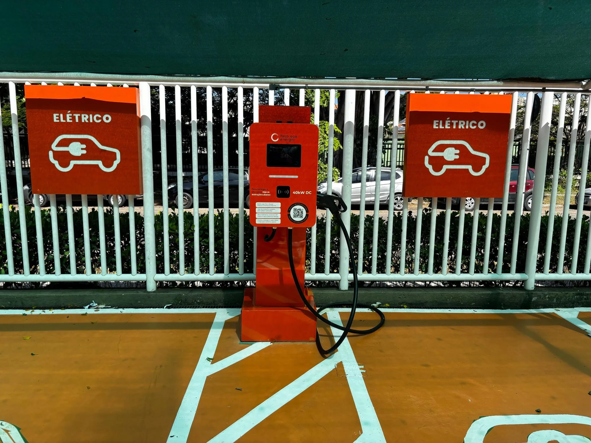 ISLAND PERSONAL OFFICES DC 40 KW