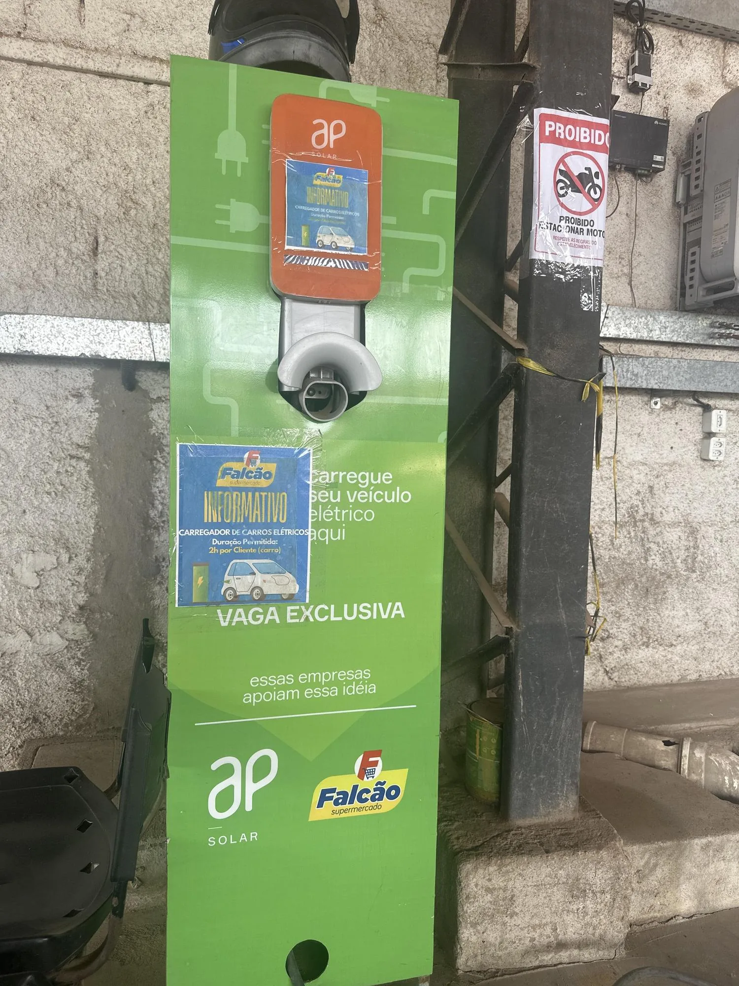 CARREGADOR SUPERMERCADO FALCÃO