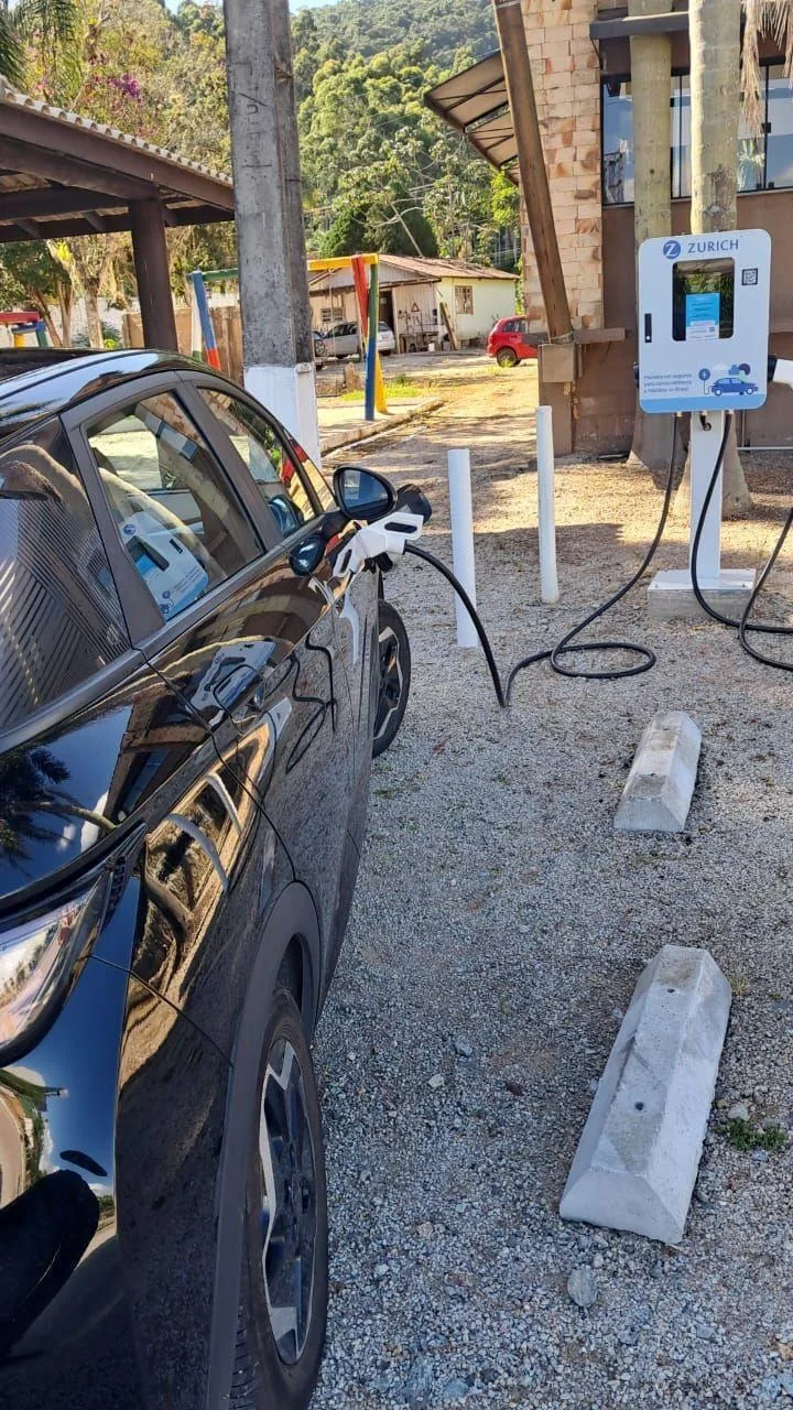 ELETROPOSTO ZURICH 40 KW DC - MEU CANTINHO