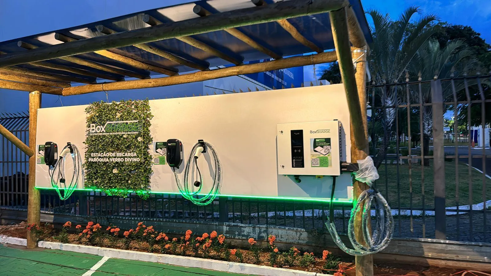 BOXCHARGE PAROQUIA VERBO DIVINO