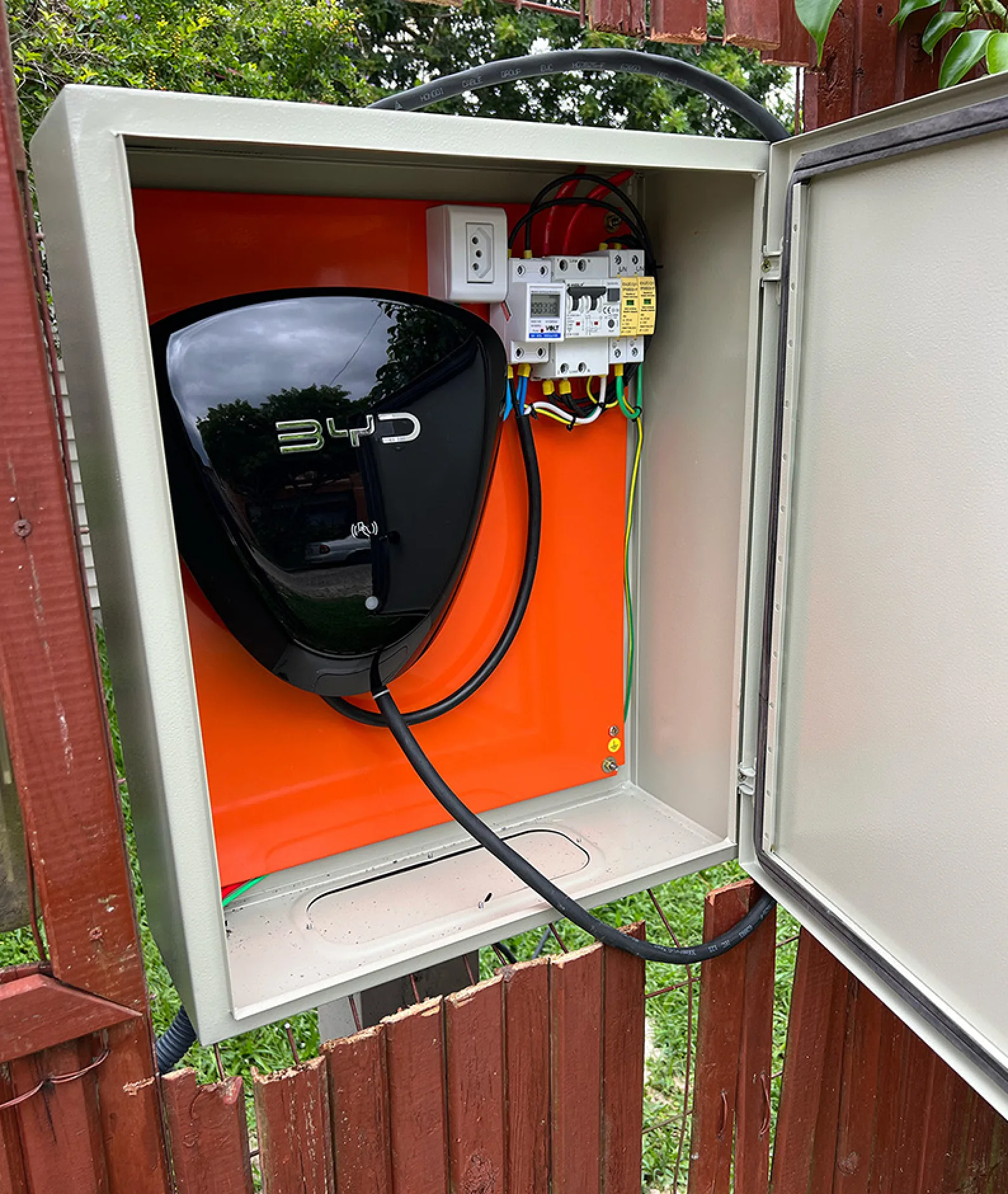CARREGADOR AC APROX. 6 KW/H