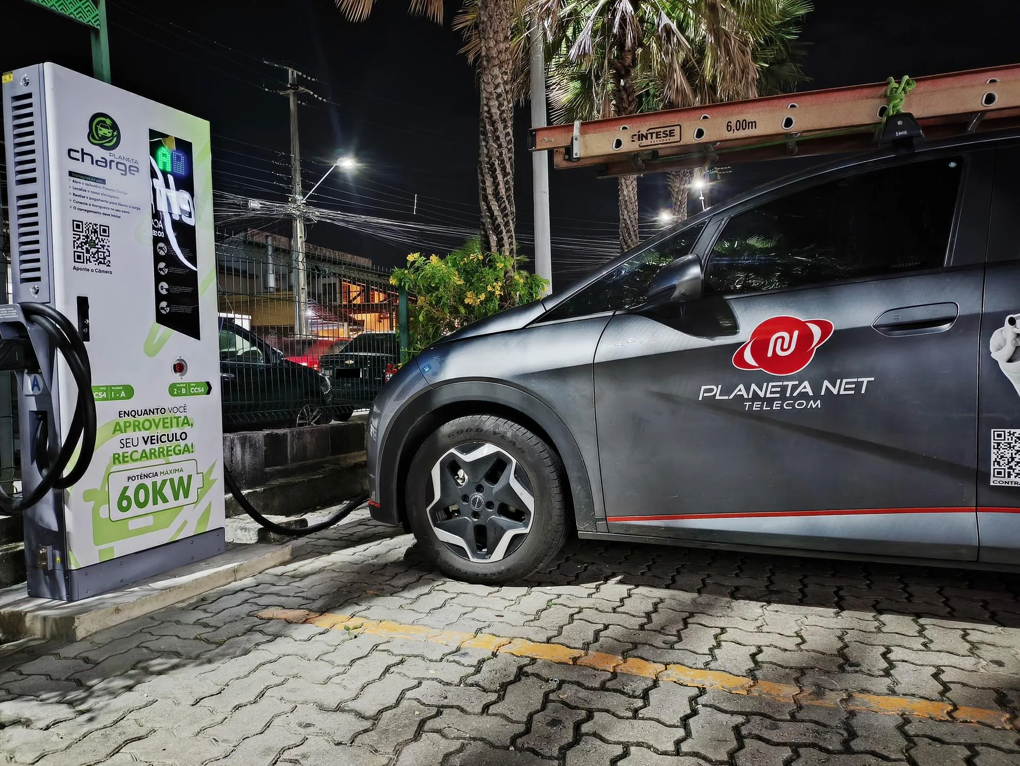 PLANETA CHARGE - 2 BICOS DE  60KW SUPERMERCADO NIDOBOX