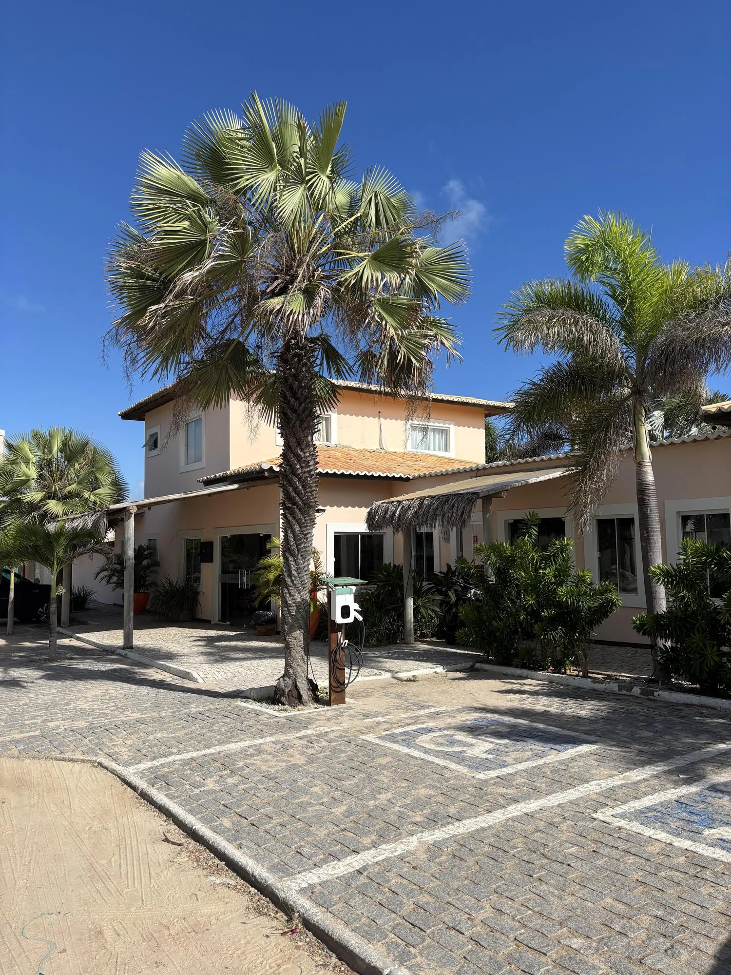 PAUSA HOTEL