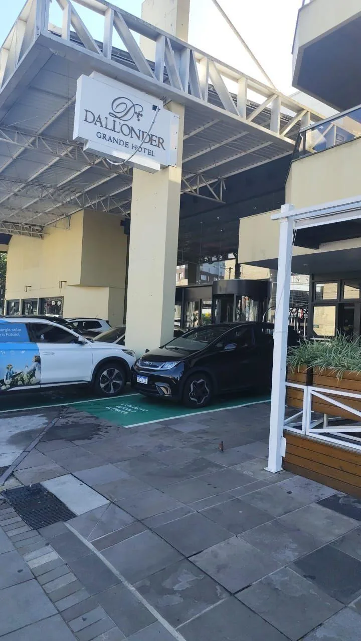 DALL’ONDER GRANDE HOTEL ( CHARGERPOINT) UBER E APP R$ 1.69 KWH