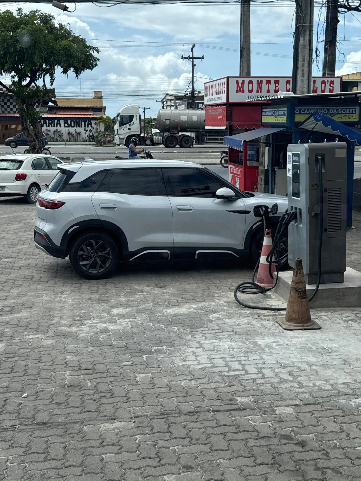 ZON (PE) - POSTO PETROBRAS BOI E BRASA - ABREU E LIMA - 60KW
