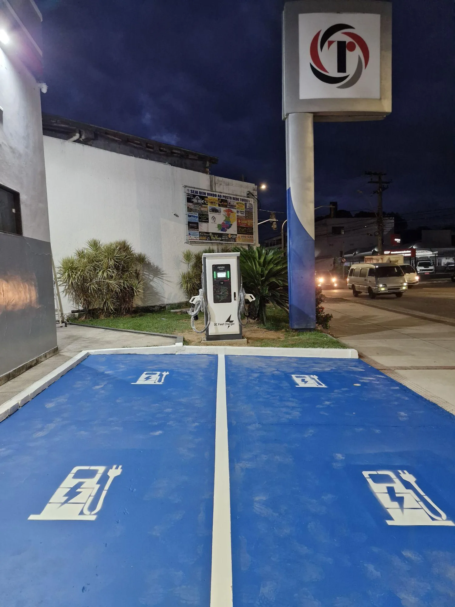 EDUCARREGADOREVS POSTO TORRES