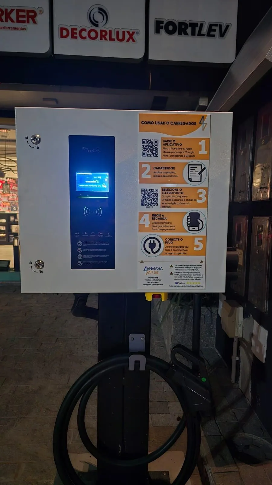 ELETROPOSTO PONTAL LED