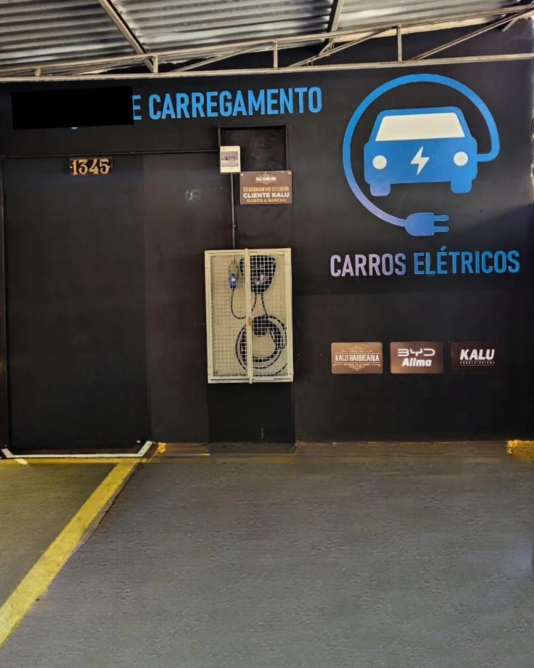 ESTACIONAMENTO KALU CABELEIREIRO E BARBEARIA.