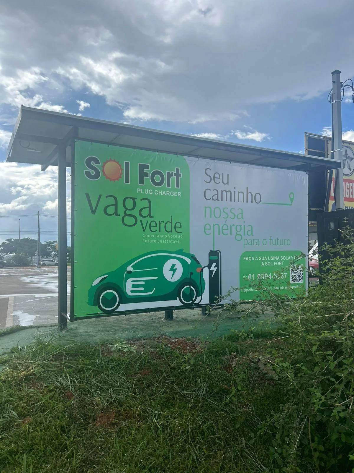ELETROPOSTO VYN MOBI COM UMA POTÊNCIA DE  ( DC 30KW ) COMING SOON