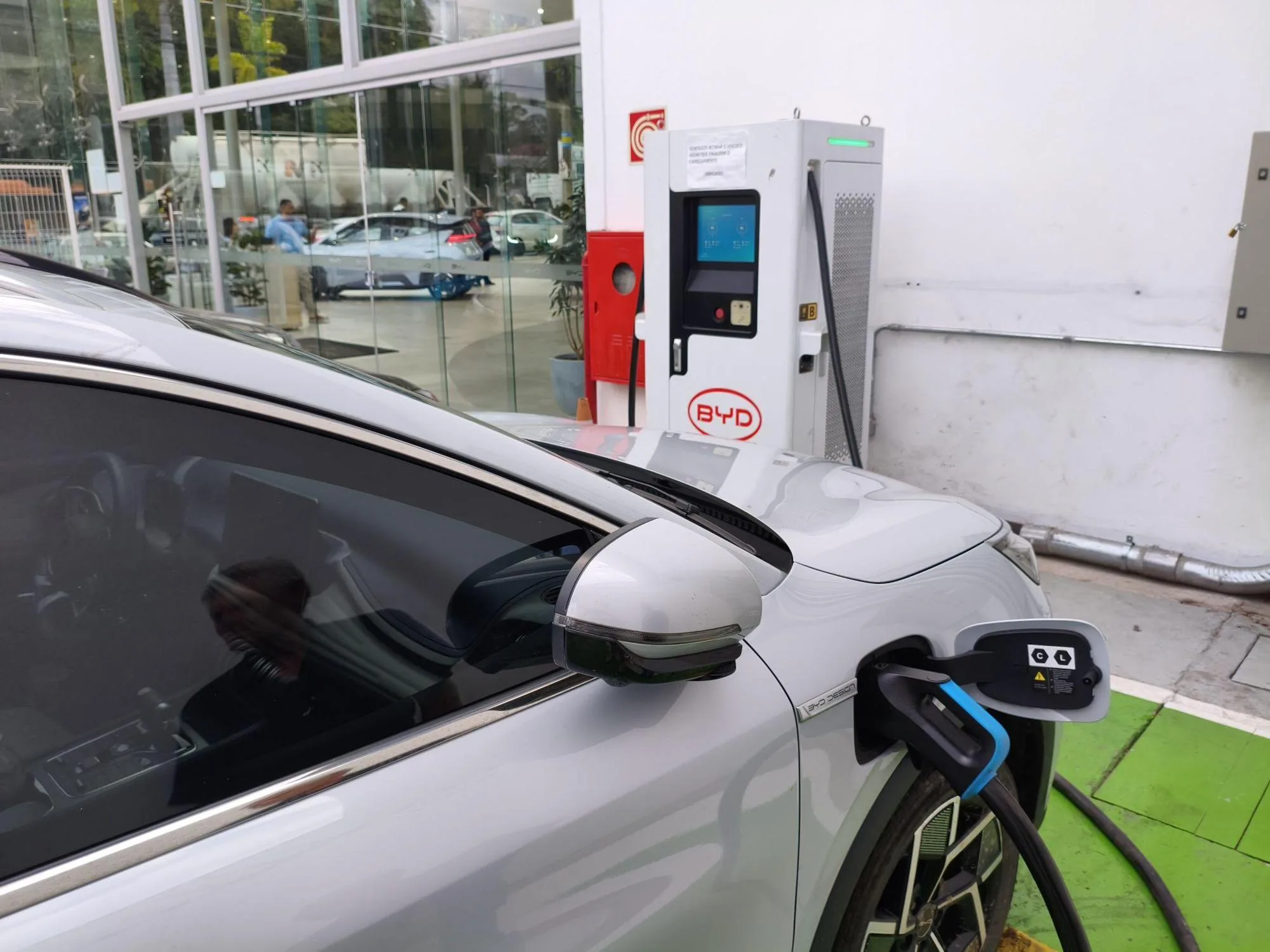 BYD ÁGUIA BRANCA PAMPULHA 120KW