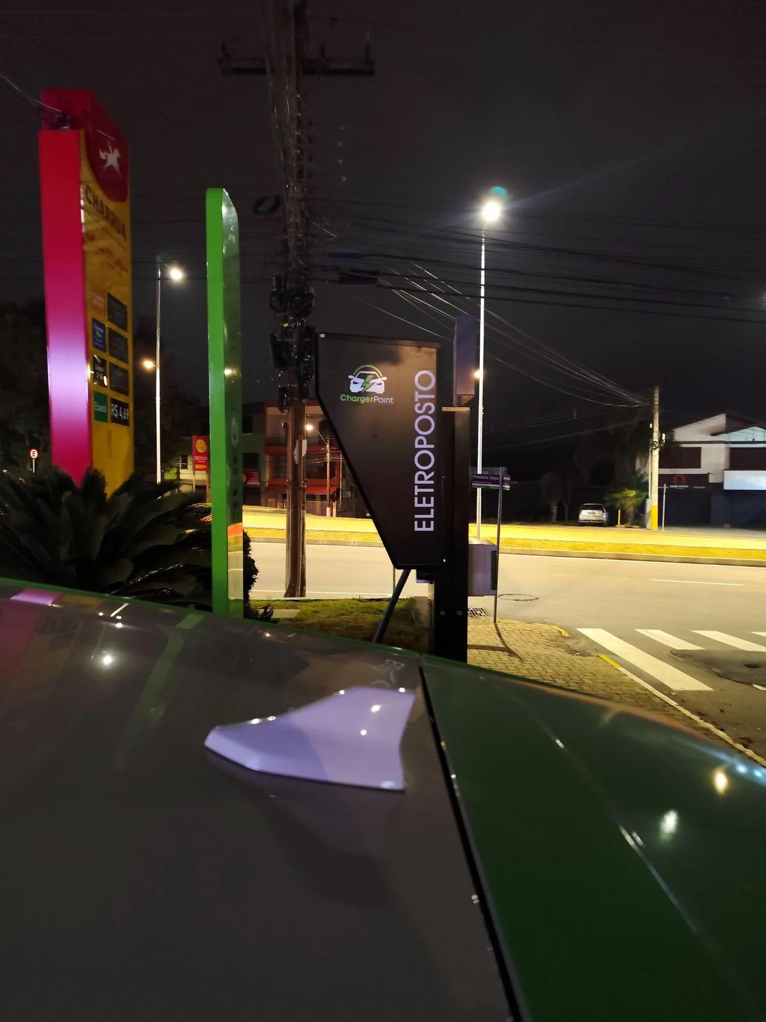 POSTO CHARÃO ( CHARGERPOINT)