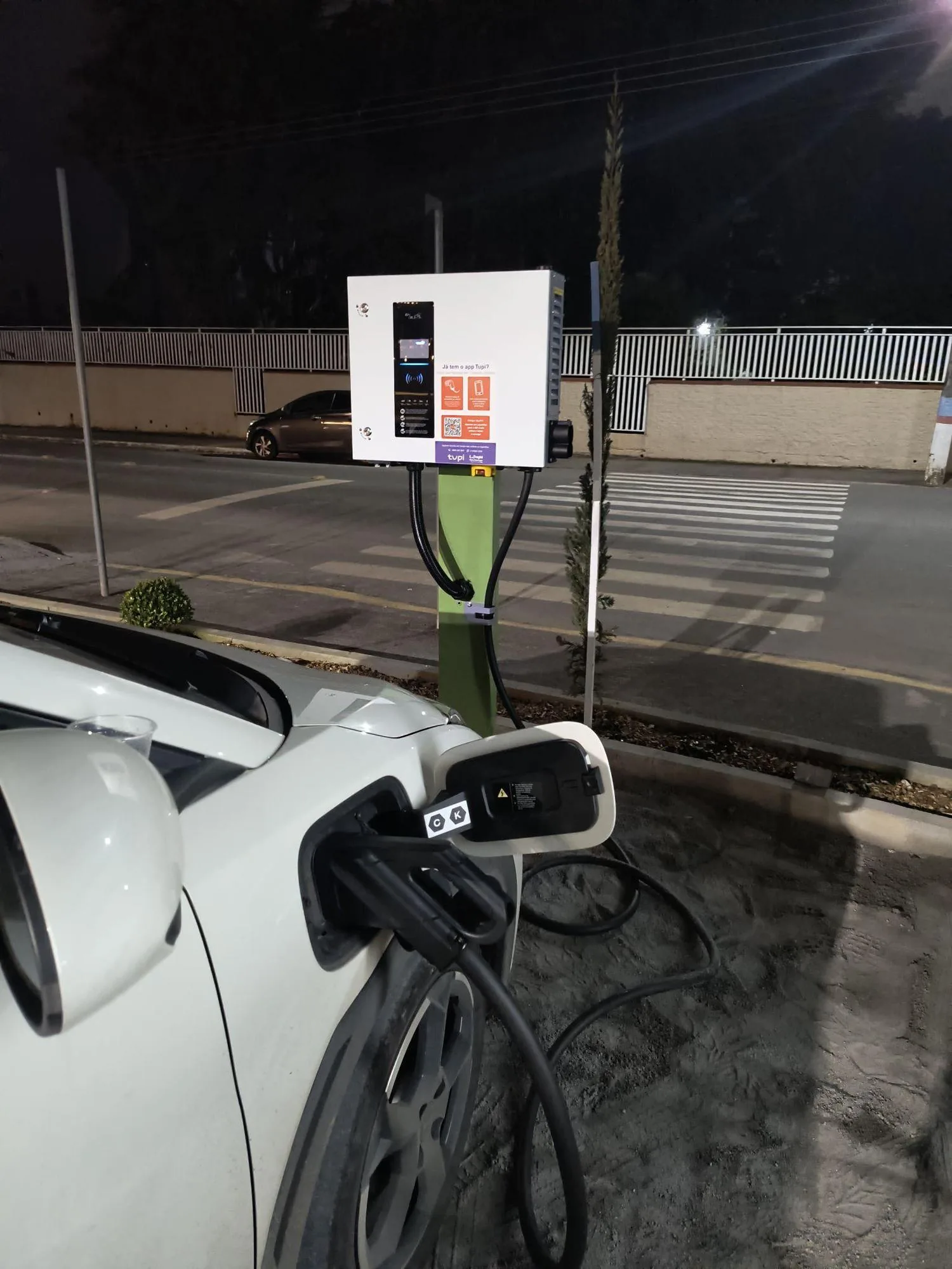 LONGHI RECHARGE / GALERIA 195