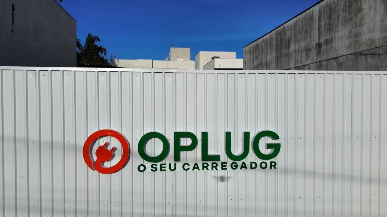 OPLUG 24H. 80KW AV. CERRO AZUL, 2579