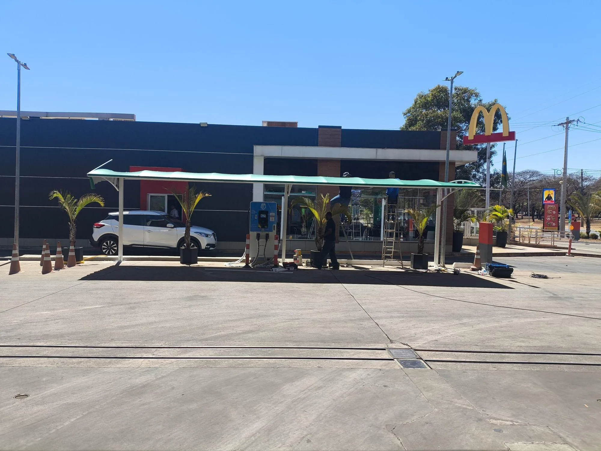PORAQUÊ RECARGAS 120KW - POSTO PETROBRAS (CEASA)