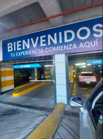 CENTRO COMERCIAL SANTA LUCÍA PLAZA