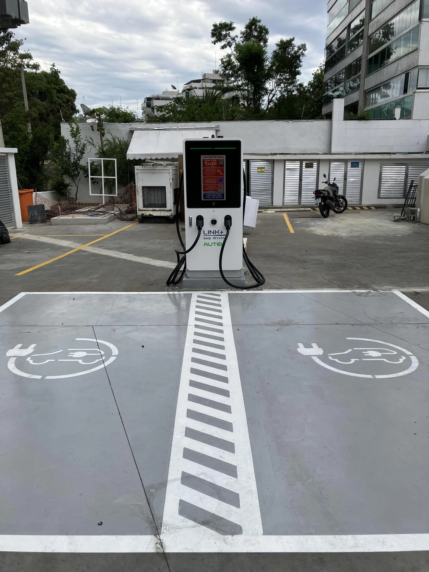 ELETROPOSTO JB CARBAT 120KW | POSTO IPIRANGA