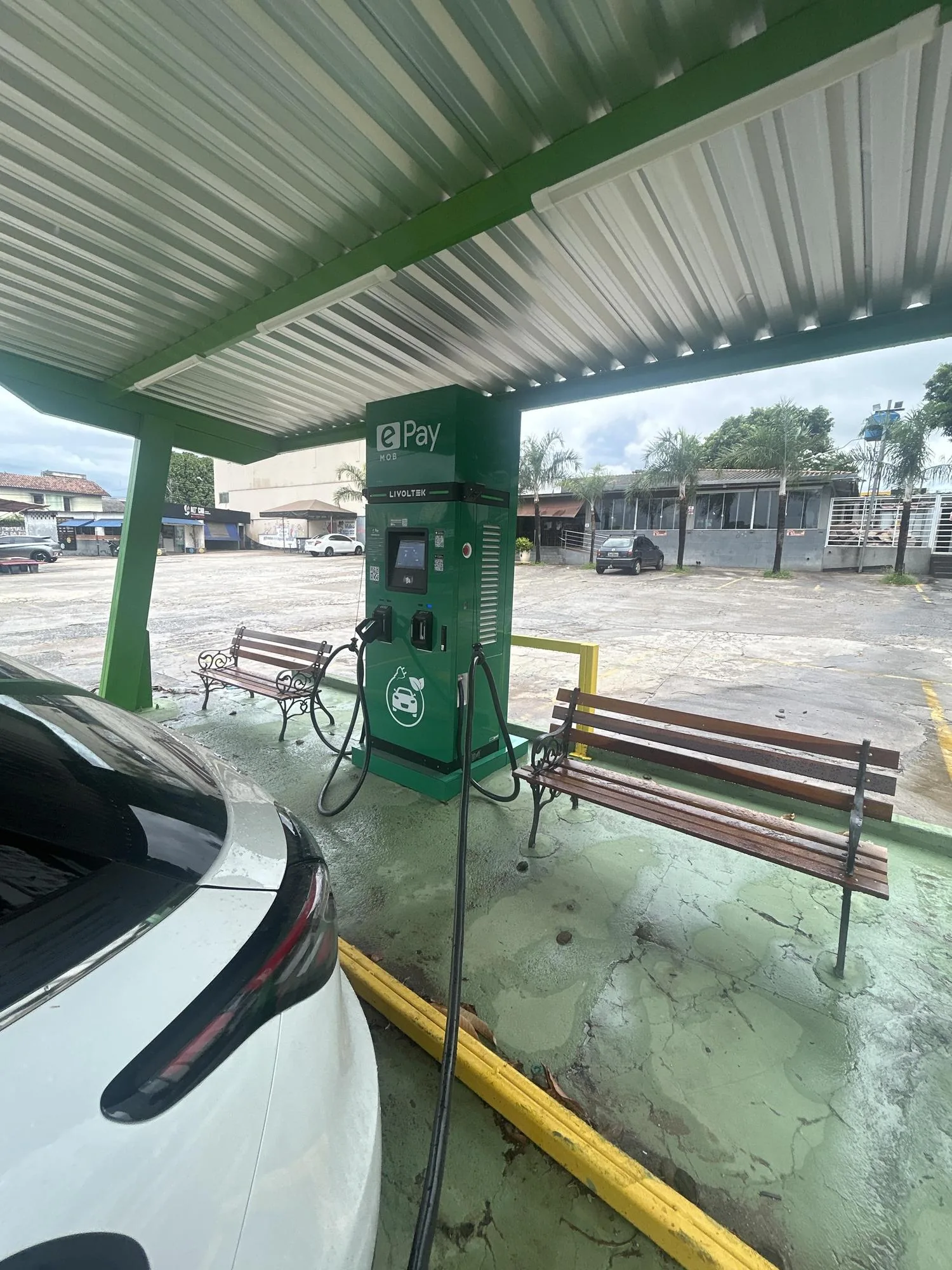 ELETROPOSTO ANHANGUERA ESTAÇÃO SIMBORA