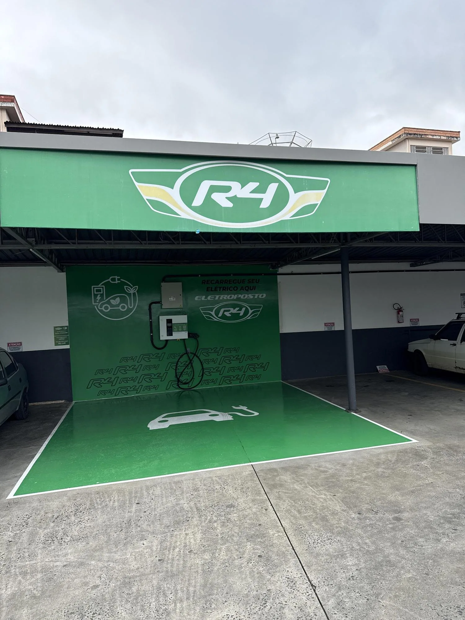 ELETROPOSTO R4
