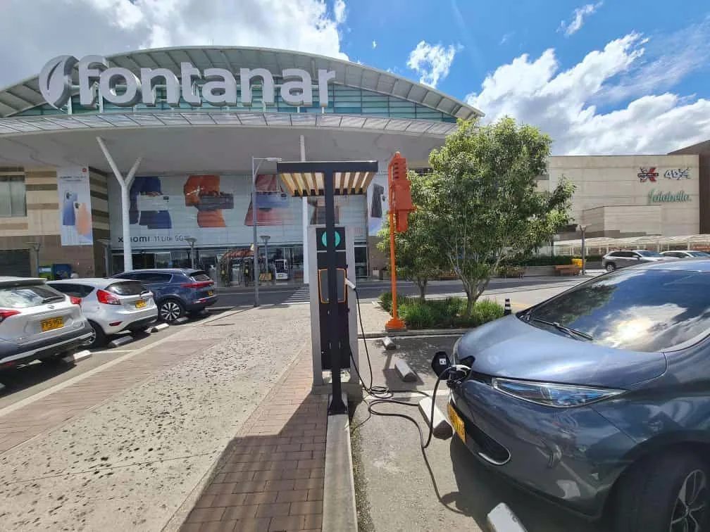 CENTRO COMERCIAL FONTANAR