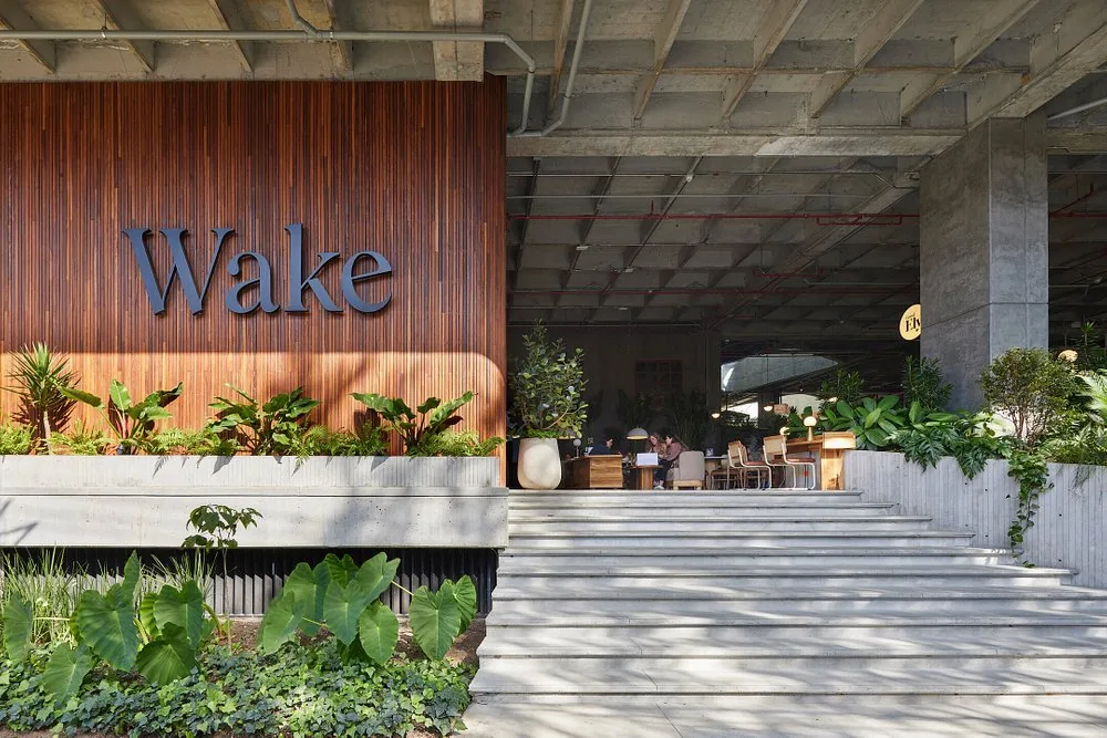 WAKE LIVING