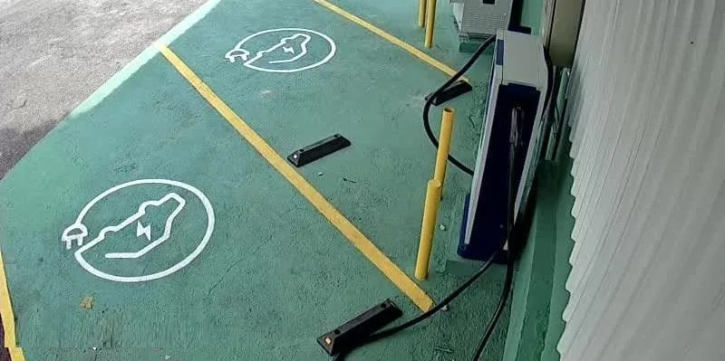 ELETROPOSTO PRENSADINHO