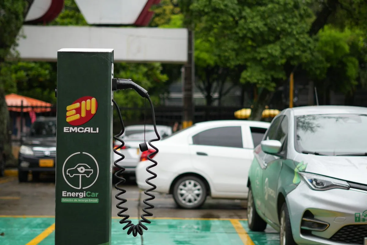 TELEFÓNICA VERSALLES DE EMCALI_ENERGICAR