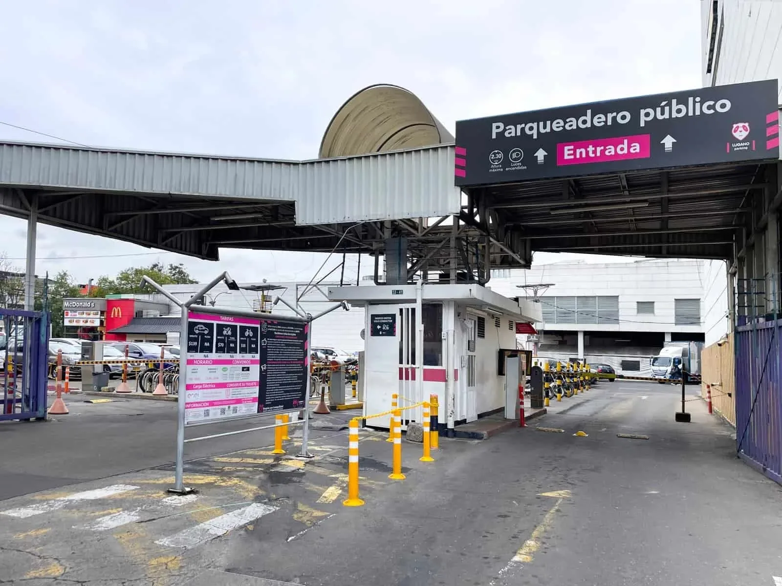LUGANO PARKING GALERIAS