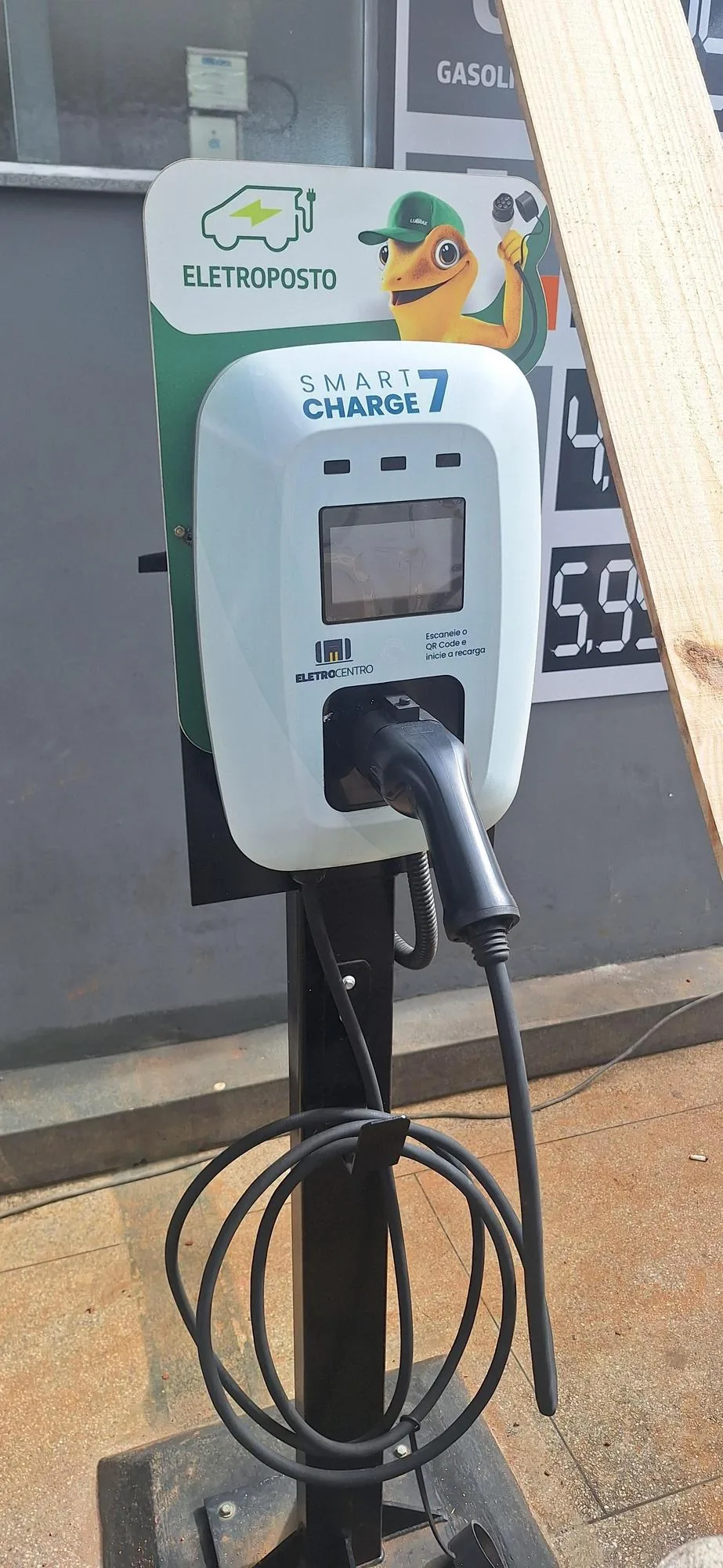 AUTO POSTO ZONA LESTE