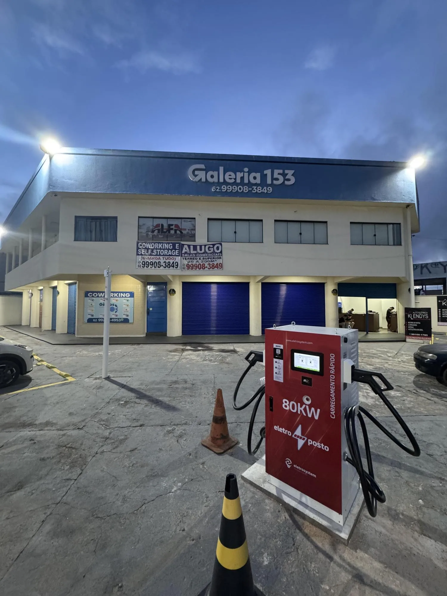 GÊNIOS COWORKING | 80KW CARGA RÁPIDA