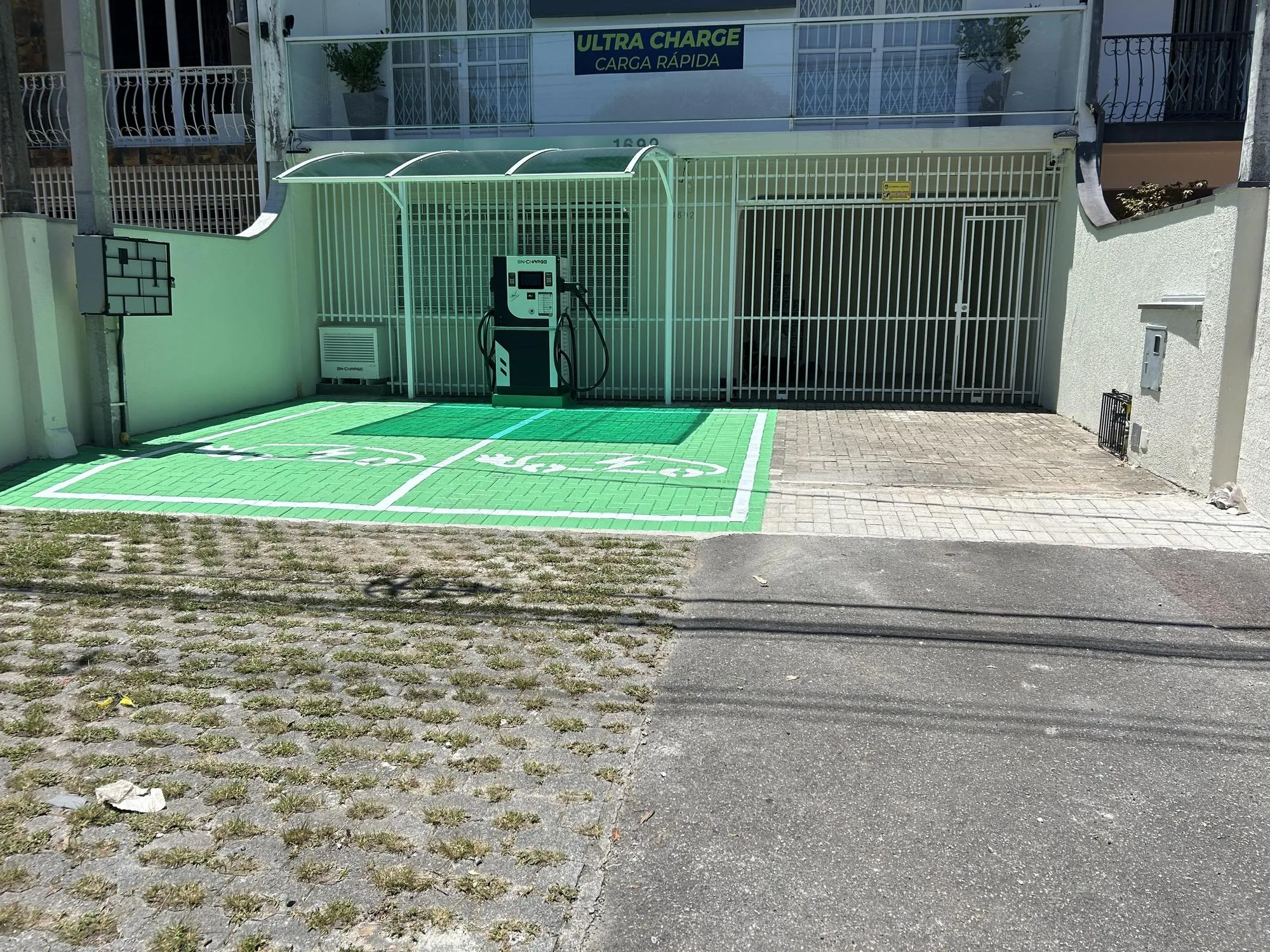 ULTRA CHARGE - CCS2 - 80KW - APP ON CHARGE